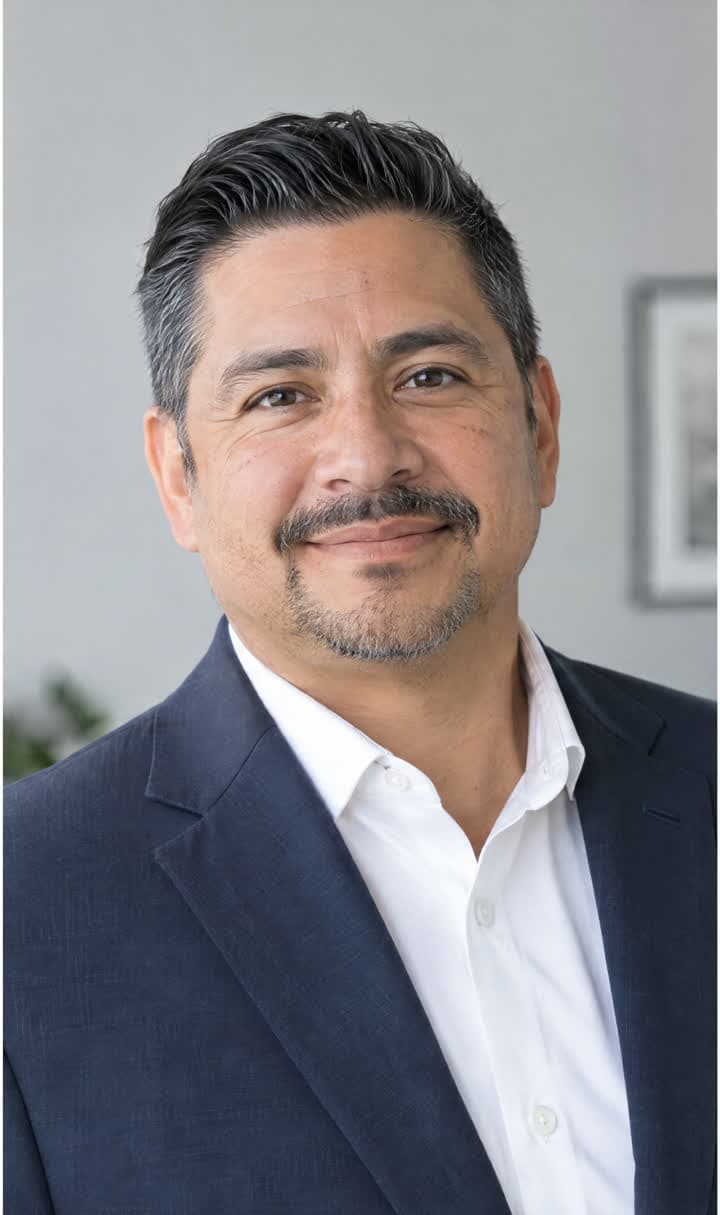 Sample host profile for Daniel Rivera